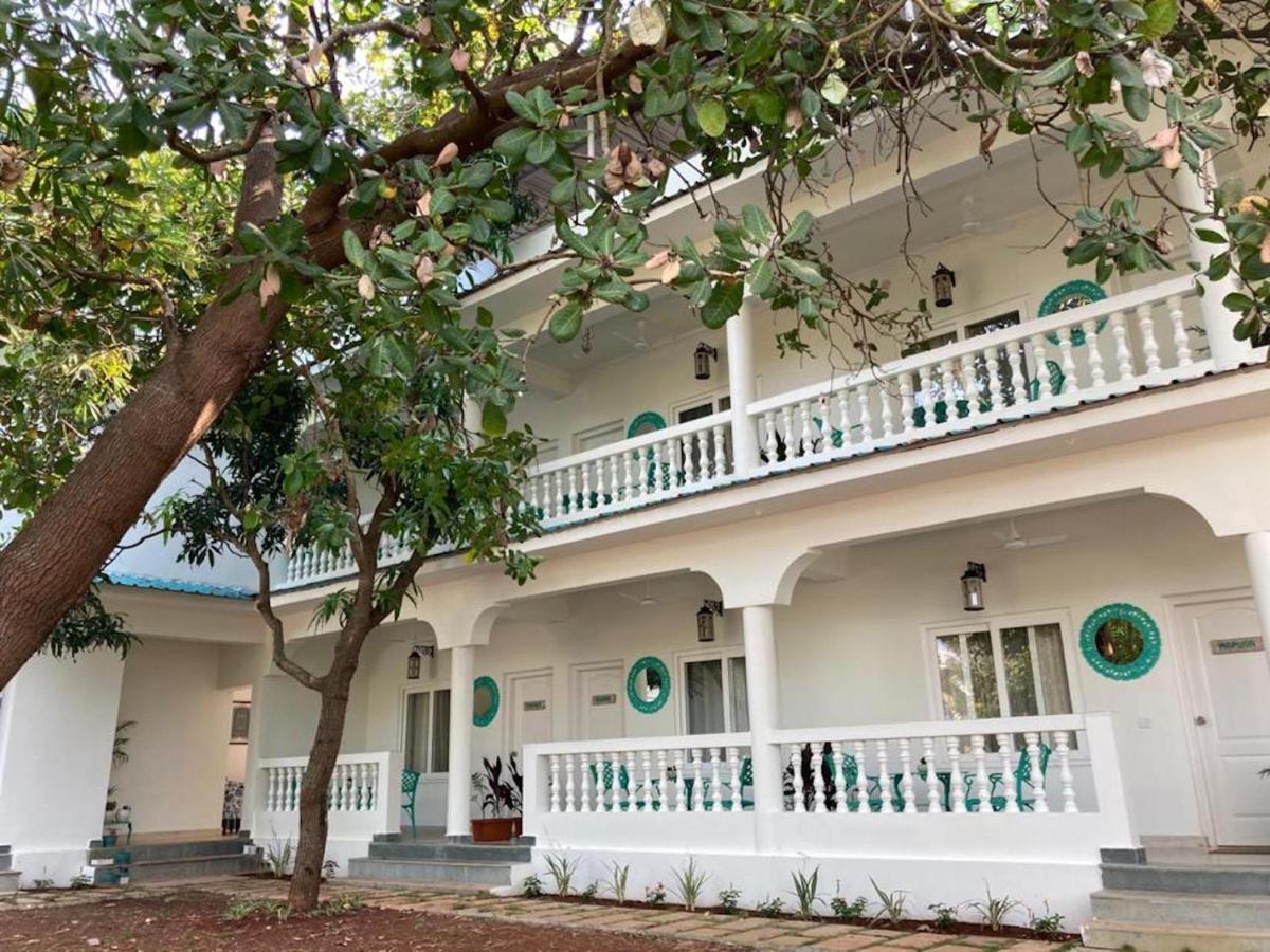 Baywoodgoa -200 Meters From Bed & Breakfast